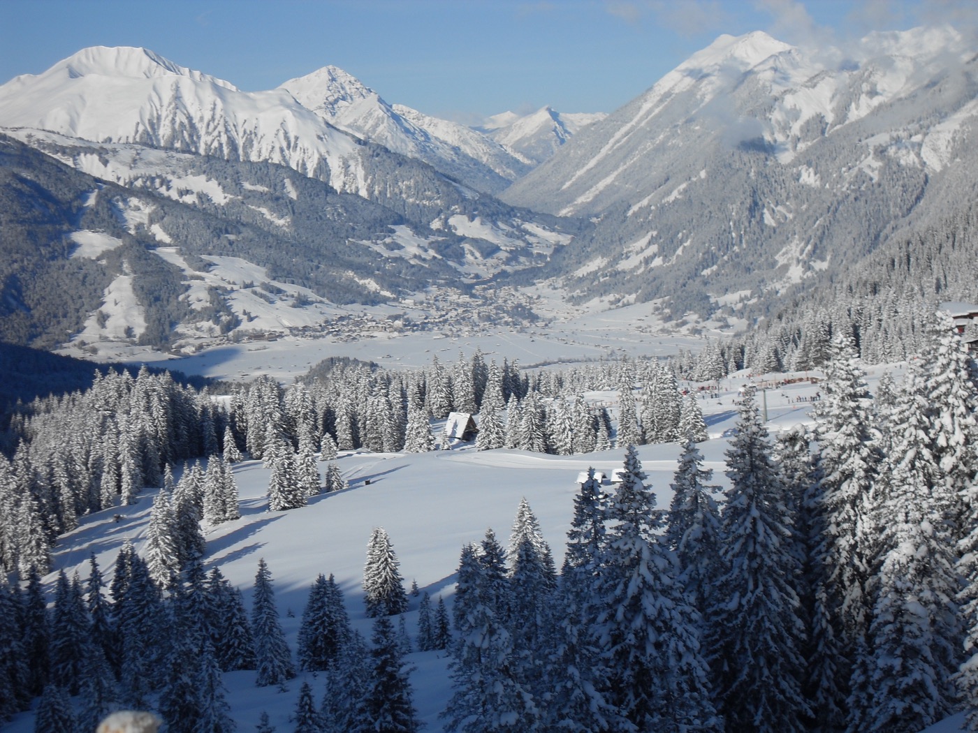 Lermoos ski resort in winter